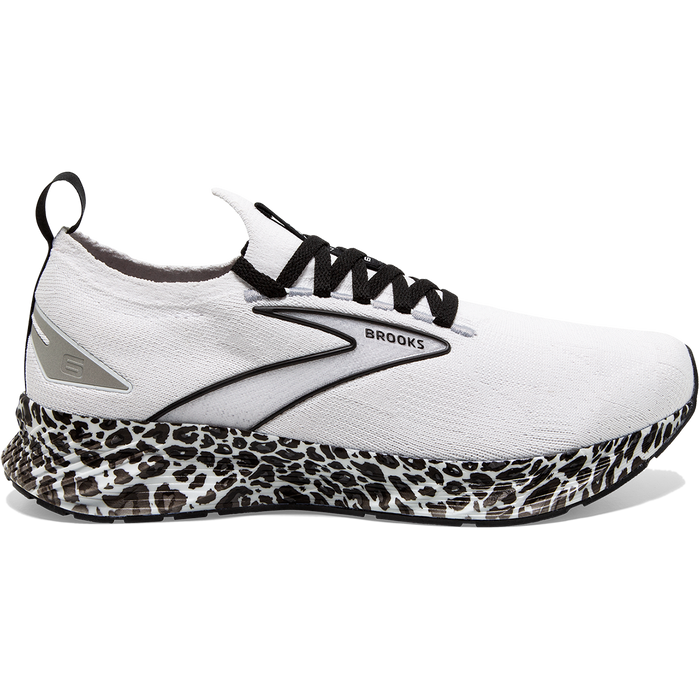 Women's Brooks Levitate StealthFit 6, White/Black/Alloy, 9.5 B Medium
