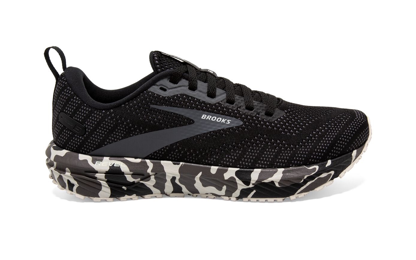 Women's Brooks Revel 6, Black/Luna Rock, 7.5 B Medium