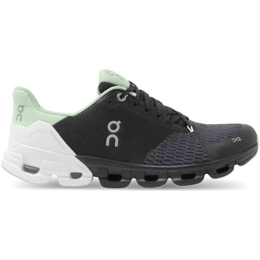 Women's On Cloudflyer, Black/White, 8 B Medium